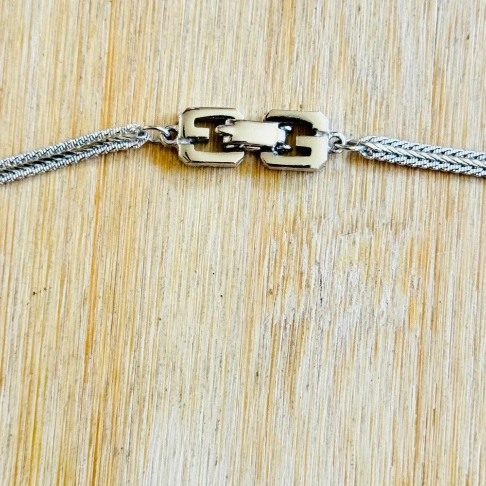 Givenchy Signed Choker Logo Necklace Silver Modernist Chain 18